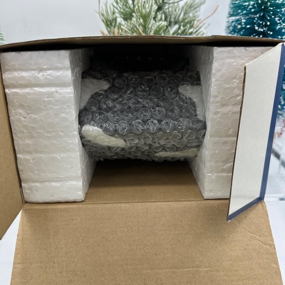 Dickens Keepsake Covered Bridge Porcelain Christmas Holiday Village Decor - Picture 8 of 11